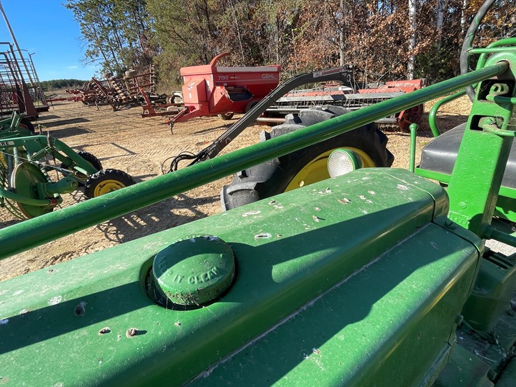 john-deere-b-image-40