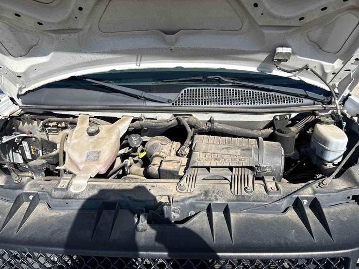 2013-chevrolet-express-3500-passenger-van-image-8