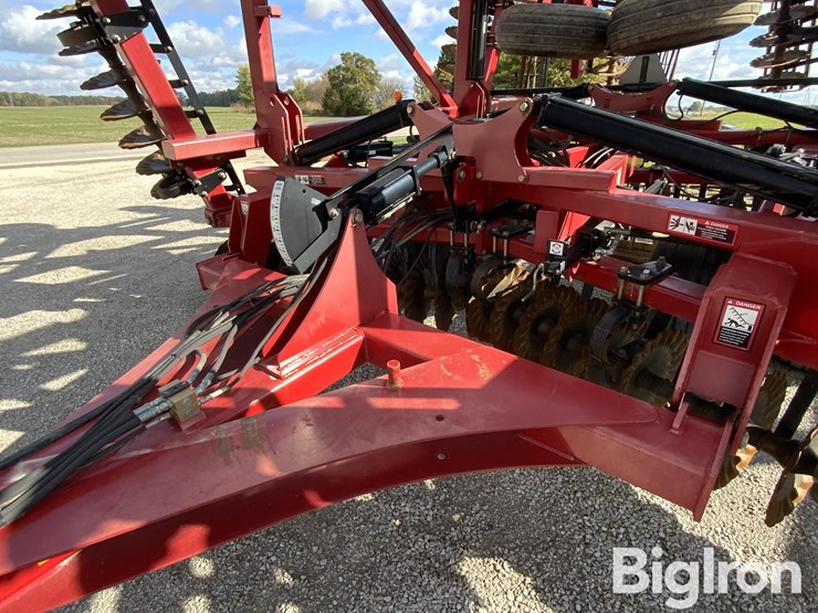 2012-case-ih-330-image-12