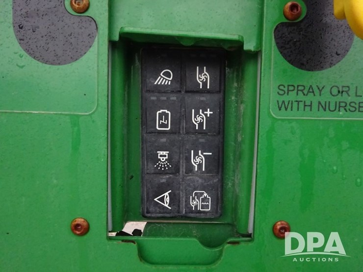 2015-john-deere-r4038-image-91