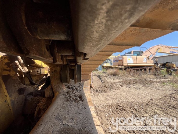 2023-komatsu-d61pxi-24-image-10