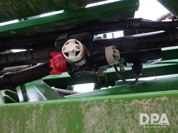 2017-john-deere-r4038-image-83