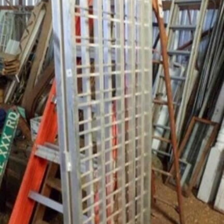 Aluminum Folding Ramp