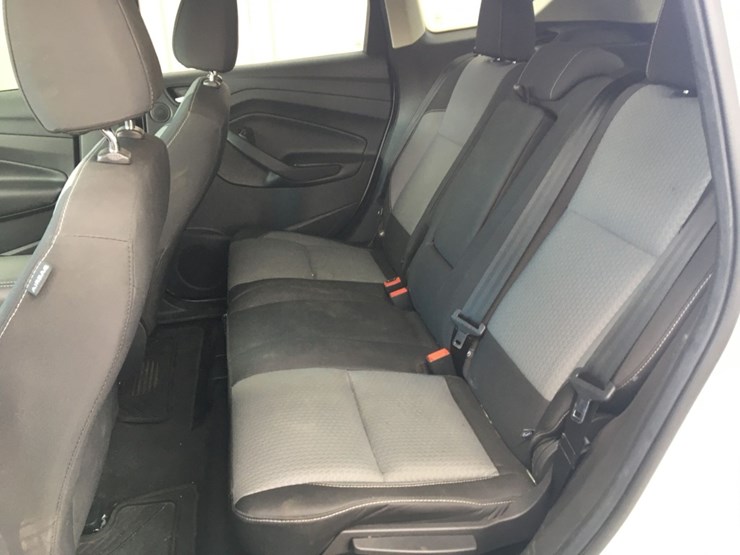 2017-ford-escape-se-image-9