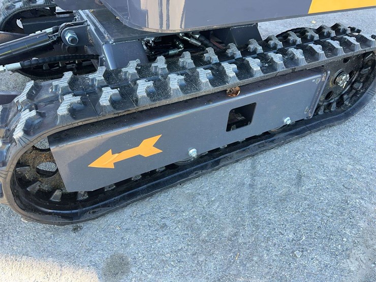 2025-agt-mx12z-mini-excavator-image-11