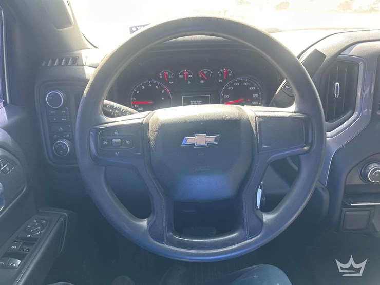 2021-chevrolet-silverado-image-13