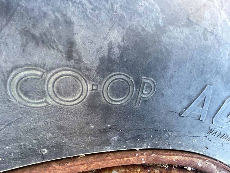 #5939-•-set-of-co-op-18.4-34-clamp-on-duals-image-13