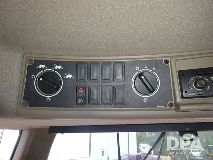 2009-case-ih-titan-3020-image-83