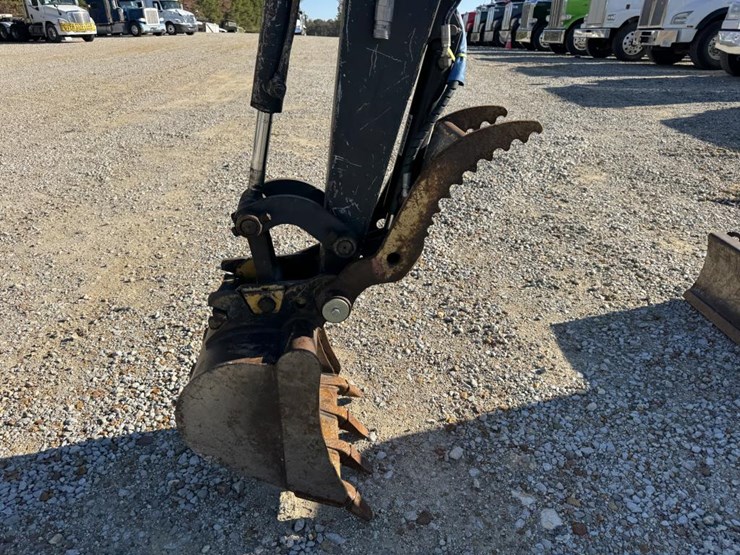 2021-deere-35g-image-6