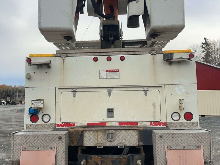 2012-international-7400-image-6