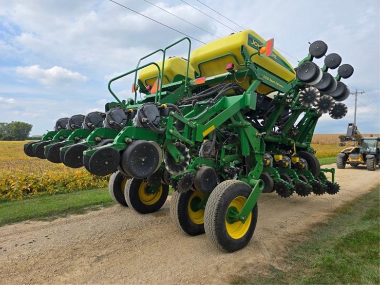 john-deere-1790-image-5