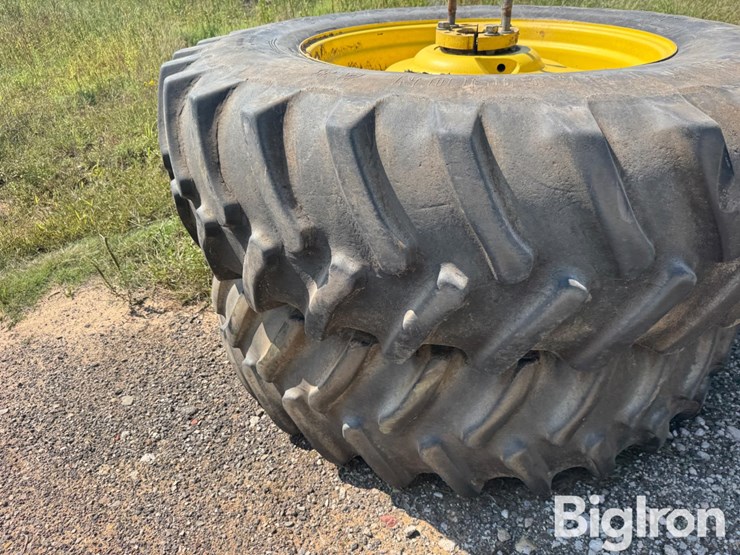 tires-on-john-deere-tractor-rims-image-12