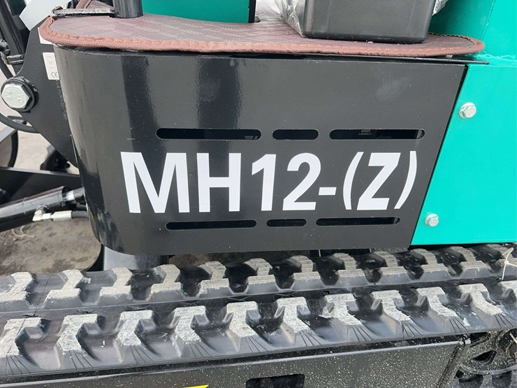 2025-agt-mh12z-mini-excavator-image-12