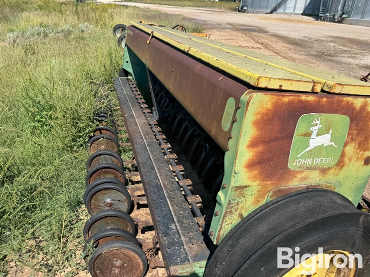 john-deere-8300-image-17