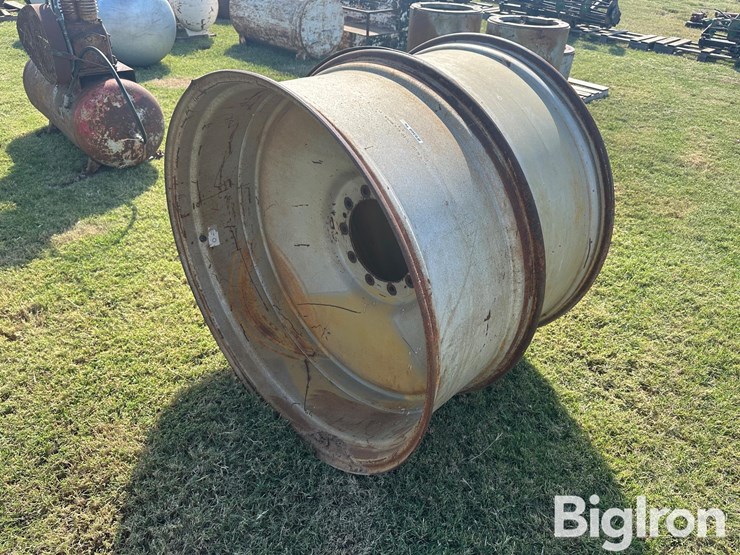 international-42”-tractor-rims-image-1