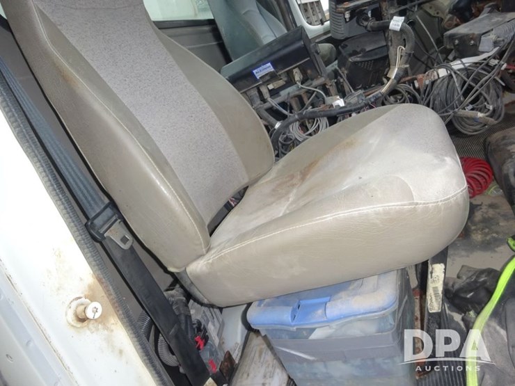 2002-international-2554-image-60