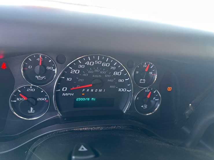 2017-chevrolet-express-g3500-image-5