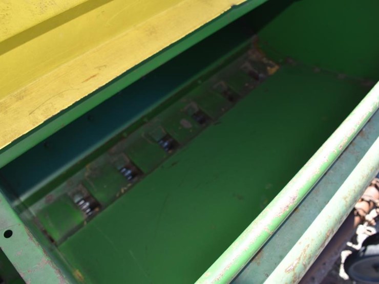 john-deere-8300-image-5