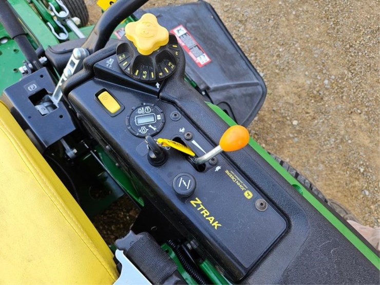 2022-john-deere-z960m-image-18