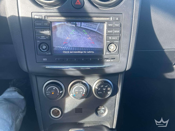 2013-nissan-rouge-suv-image-16