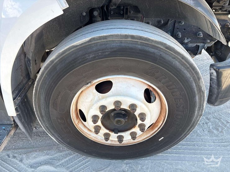 2017-ford-f650-image-29