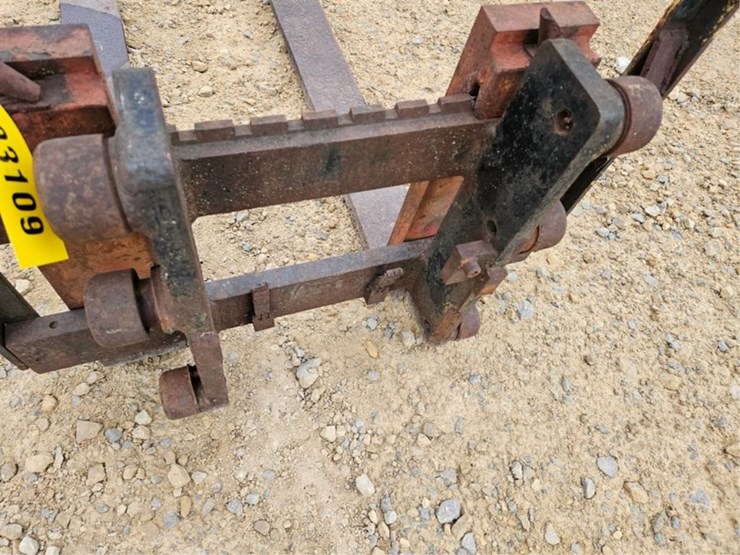 #3109-•-42"-pallet-forks-for-fork-lift-image-11