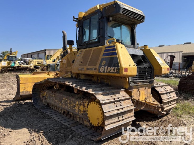 2023-komatsu-d61pxi-24-image-3