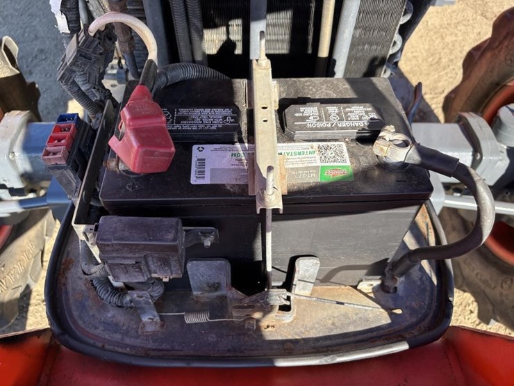 2018-kubota-m5-111d-image-44