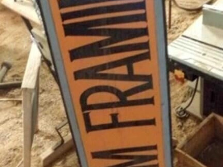 signs,-wash-board,-wood-frame,-glass-doors-image-3