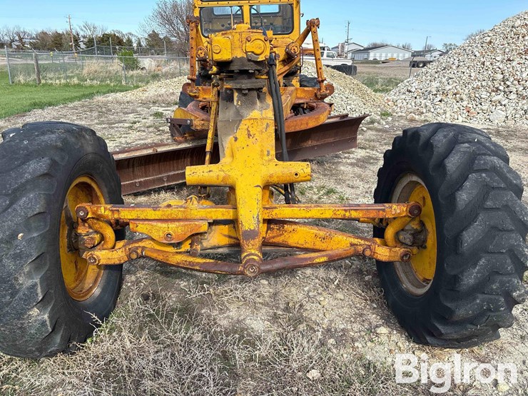 1958-caterpillar-12-image-10