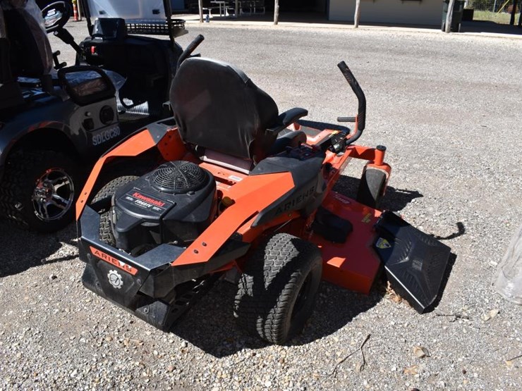 ariens-zero-turn-mower-(serial-#-002125)-(showing-appx-26-hours,-up-to-the-image-4