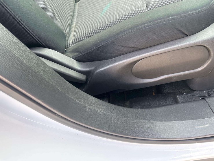 2013-ford-explorer-image-26