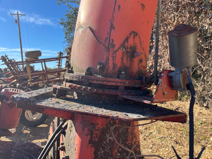 #5920-•-heston-chopper-with-hay-head-image-17