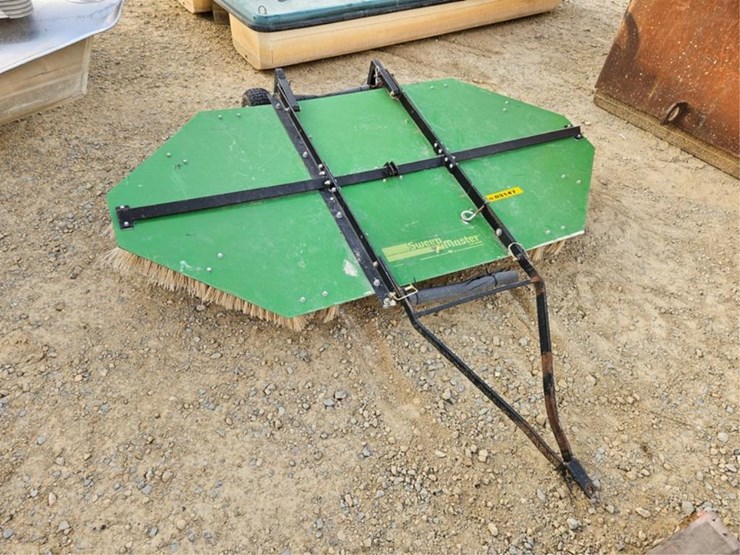 #3147-•-gandy-sweep-master-greens-brush-broom-image-5