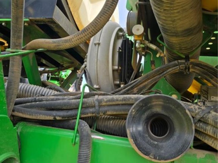 john-deere-1790-image-29