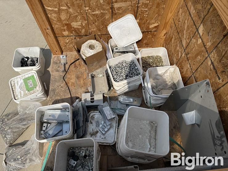 grain-bin-miscellaneous-bolts-&-parts-image-6