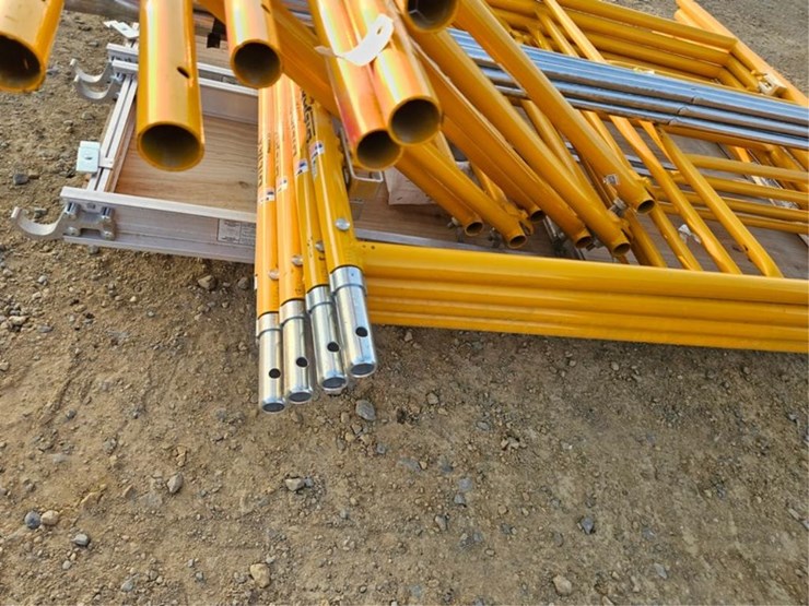 #3141-•-new-scaffold-with-3-walk-planks-image-15