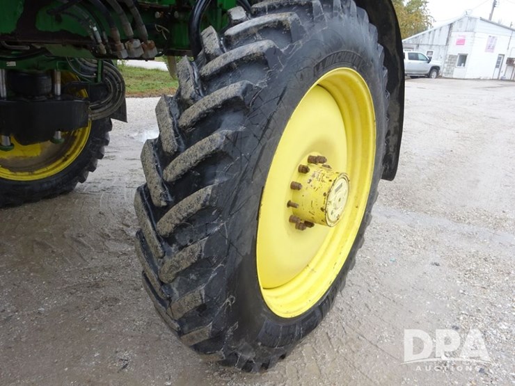 2015-john-deere-r4038-image-52