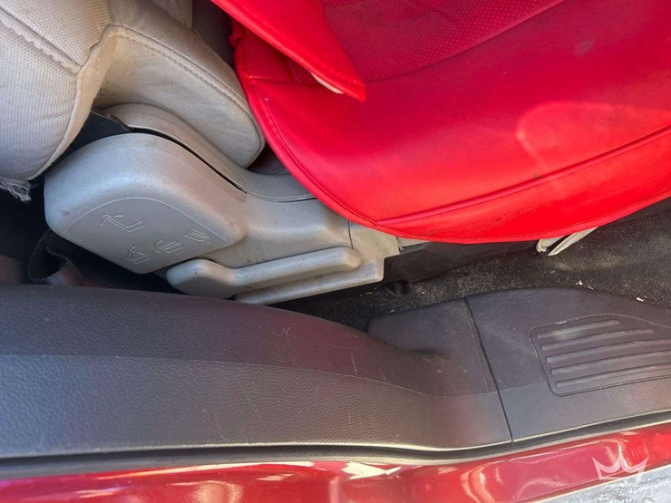 2014-ford-explorer-image-27