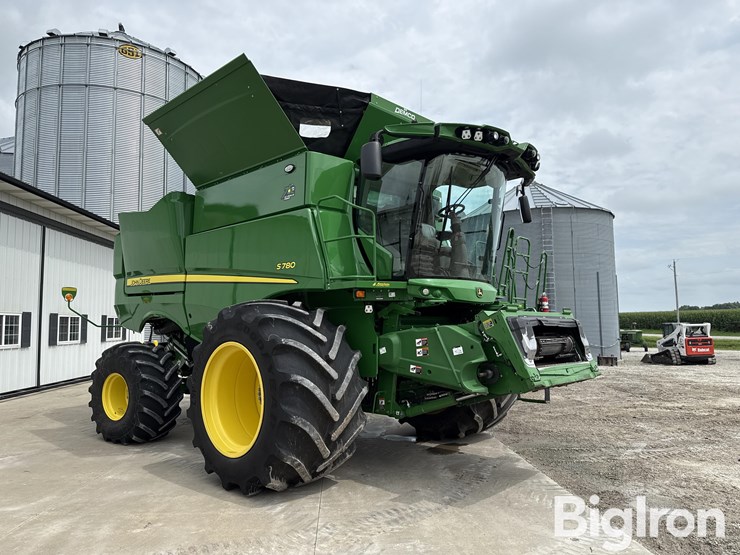 2022-john-deere-s780-image-3
