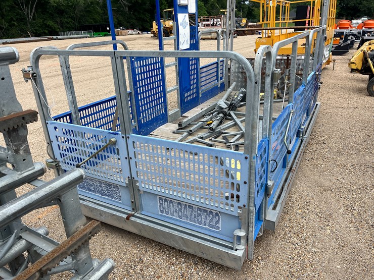 #2788-•-hek-tpm1600sd-electric-mast-climbing-work-platform/material-hoist-image-23