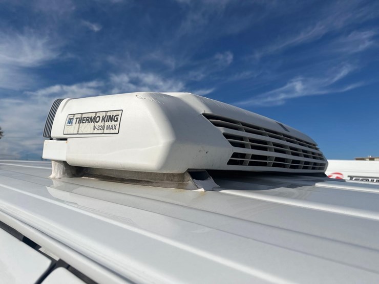 2017-chevrolet-express-g3500-image-6