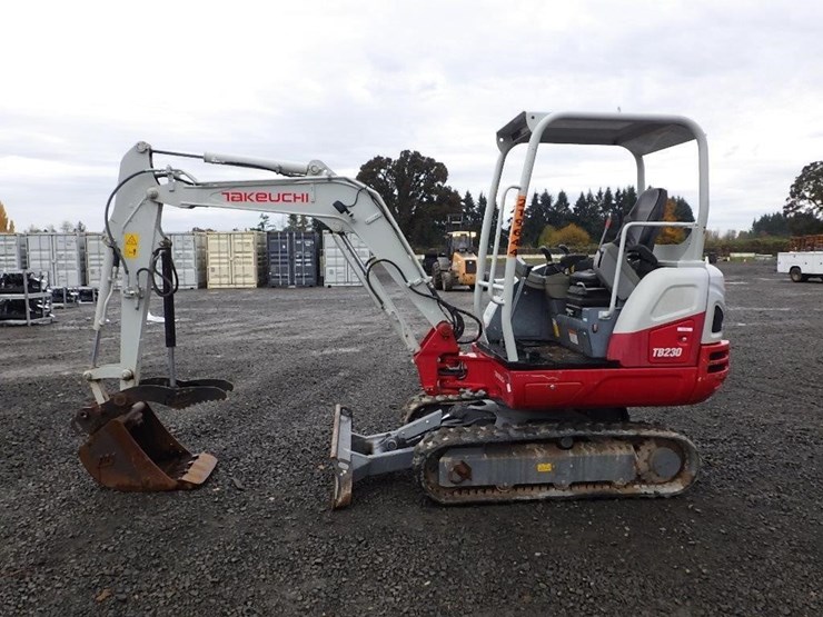 takeuchi-tb230-image-6