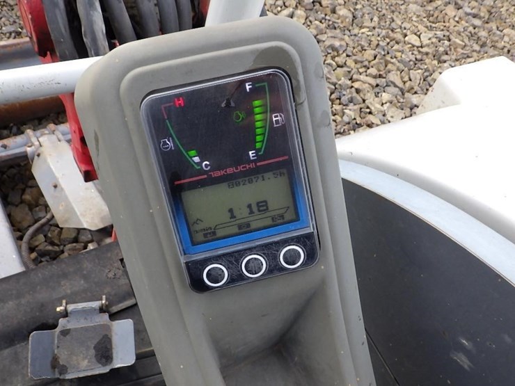 takeuchi-tb260-image-31