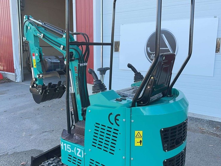 2025-agt-h15z-mini-excavator-image-7