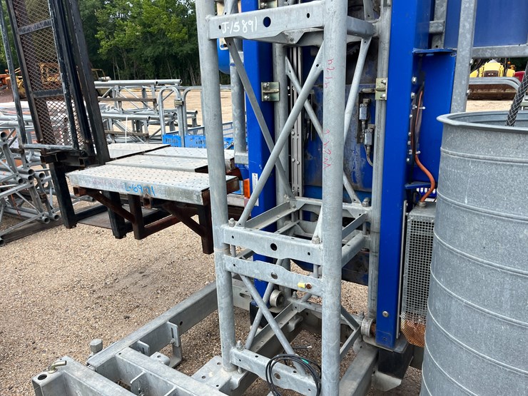 #2788-•-hek-tpm1600sd-electric-mast-climbing-work-platform/material-hoist-image-8