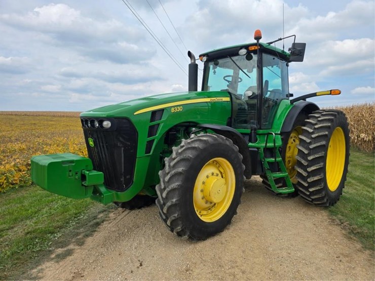 john-deere-8330-image-1