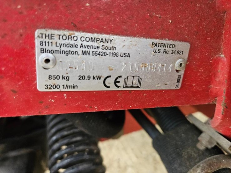 #3133-•-toro-reel-master-5200-fairway-mower-image-35