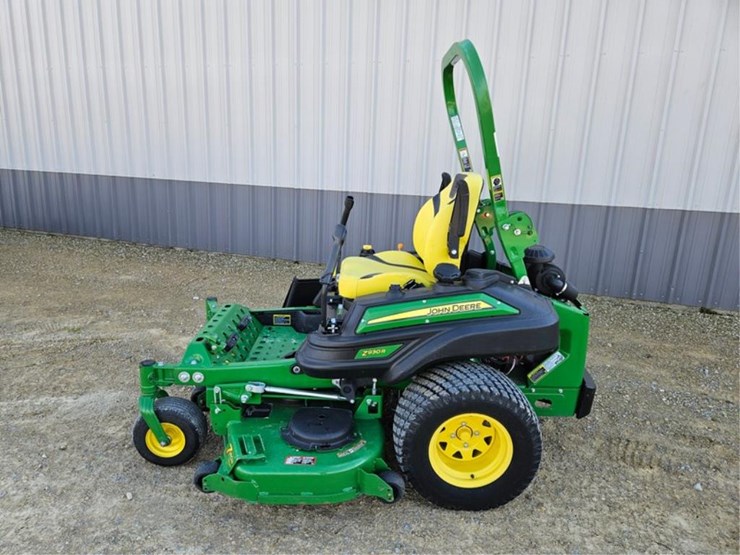2020-john-deere-z930r-image-2