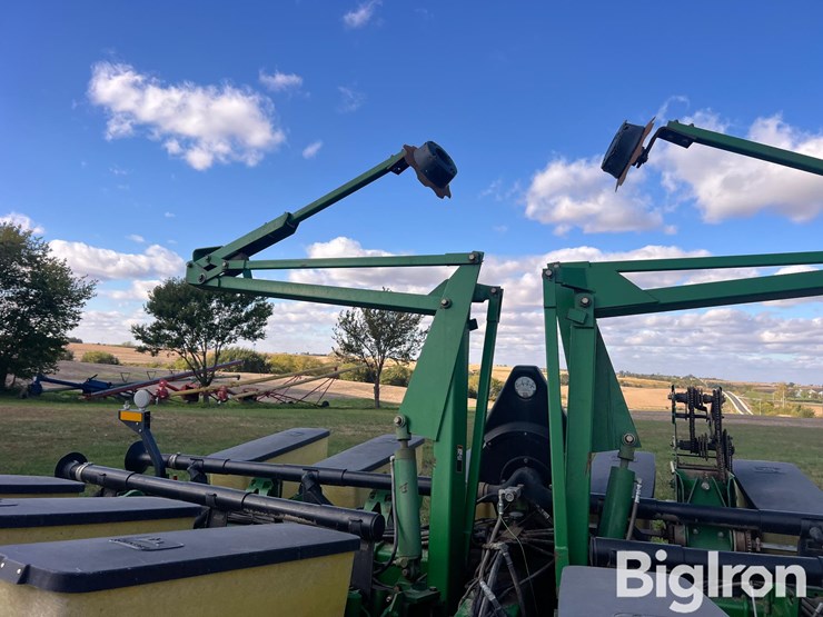 john-deere-1760-image-11